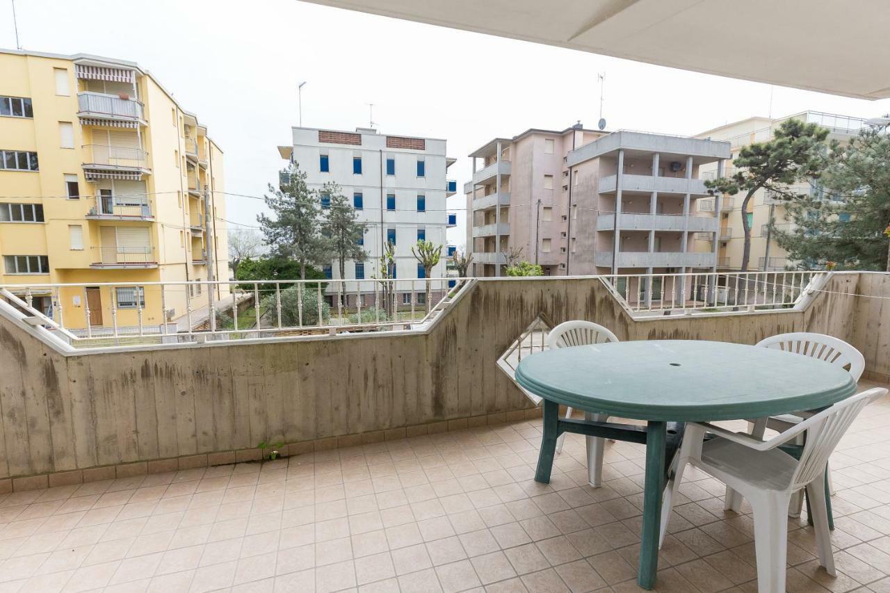 Sirena Apartments Llido Degli Estensi Exteriör bild